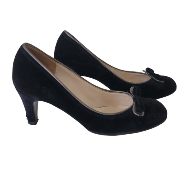 MARC JACOBS Velvet Closed Toe Heels - Picture 5 of 8